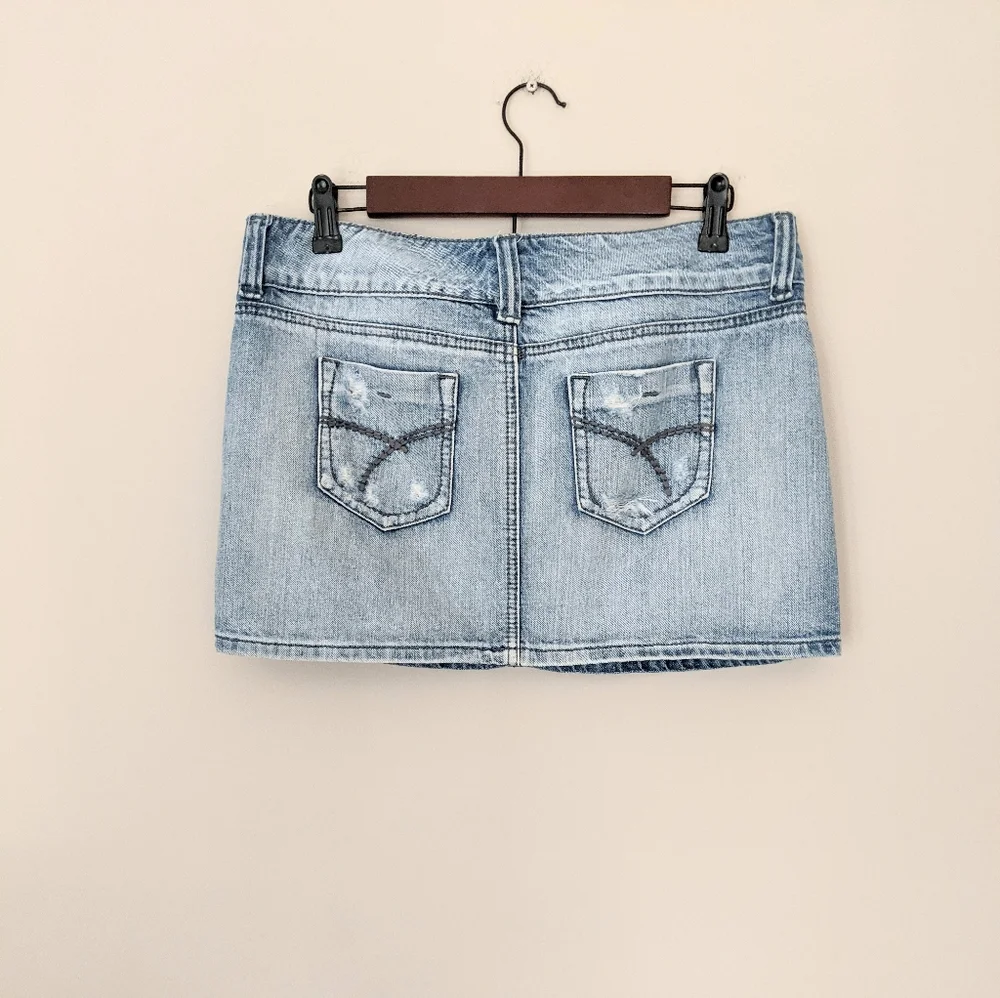 SO Distressed Denim Skirt - Picture 4 of 4